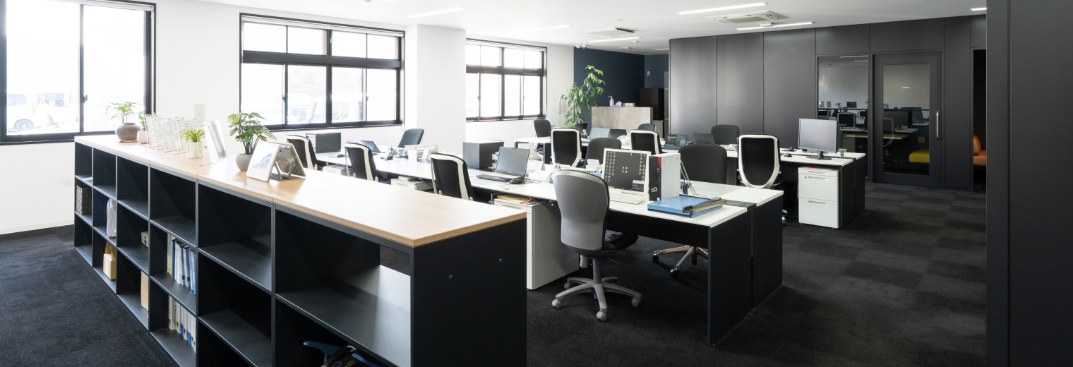 執務室 & MEETING ROOM